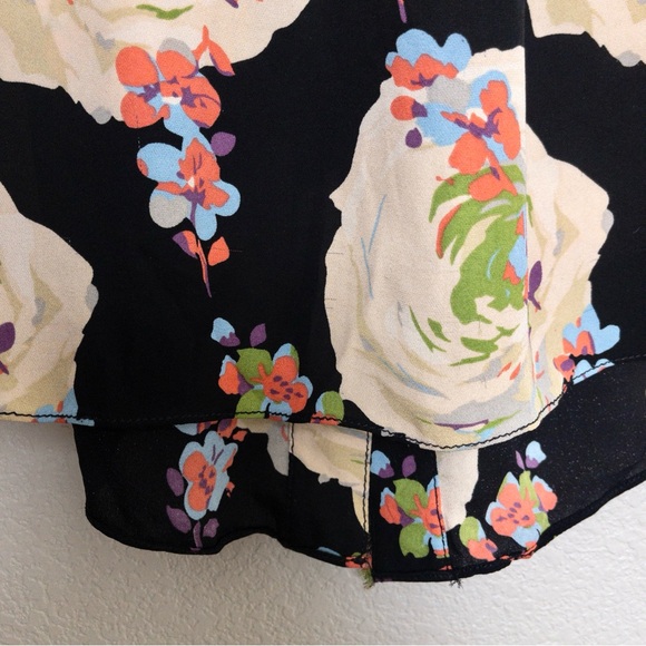 Tory Burch Silk Floral Ruffle Blouse S Black Frayed Edge Button Up Sleeveless - Picture 12 of 12